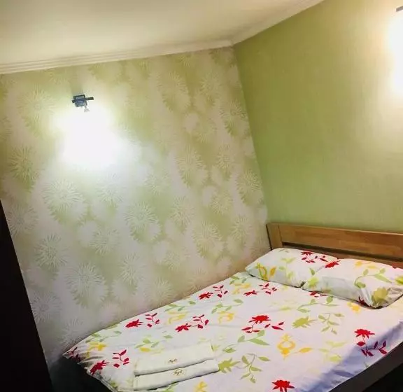 Majatalo кімнати біля замку