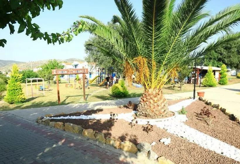 استراحتگاه Akay Garden Family Club