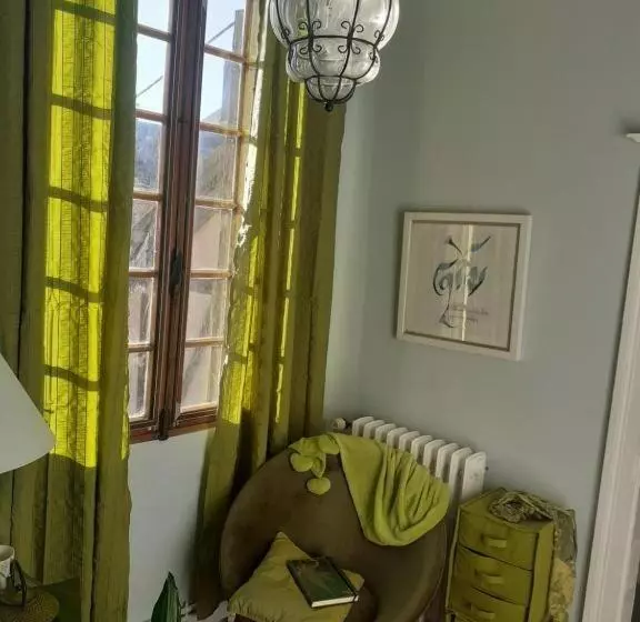 Aamiaismajoitus (B&B) Maison D Hôtes Archangels Home