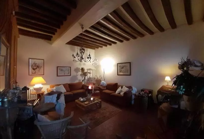 Aamiaismajoitus (B&B) Maison D Hôtes Archangels Home