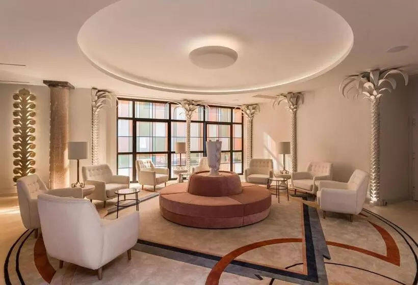 Hotel Room Mate Filippo