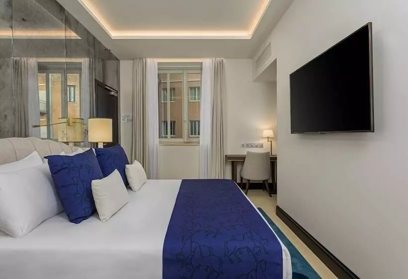 Hotel Room Mate Filippo