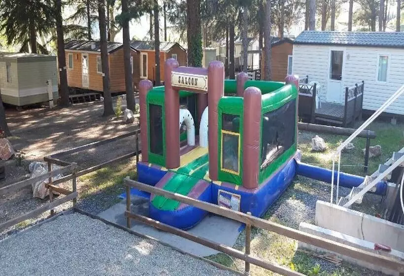 Hotelli Camping La Source