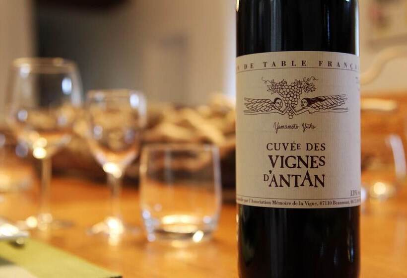 بنسيون La Petite Cour Verte