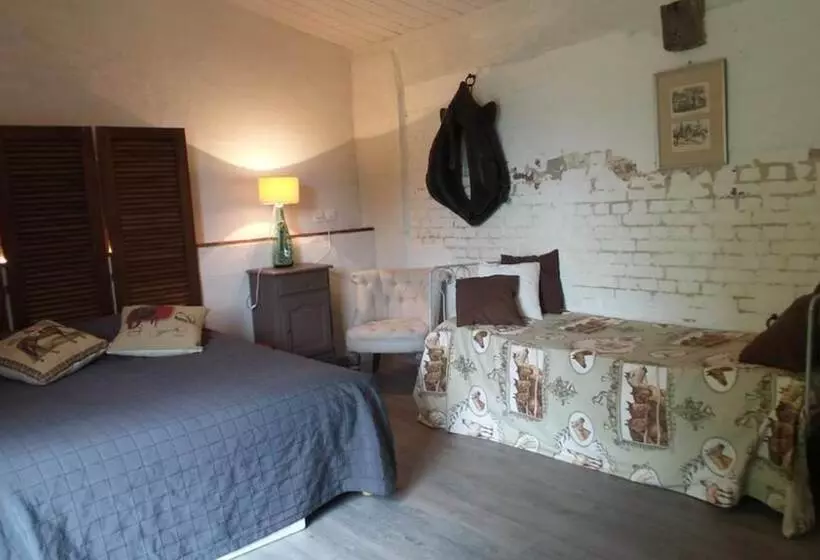 ベッドアンドブレックファースト Chambres D Hôtes   Les Vallées