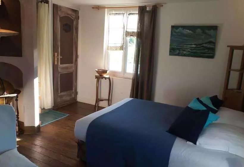 ベッドアンドブレックファースト Chambres D Hôtes   Les Vallées