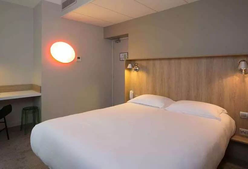 Отель Campanile Rennes Centre Gare