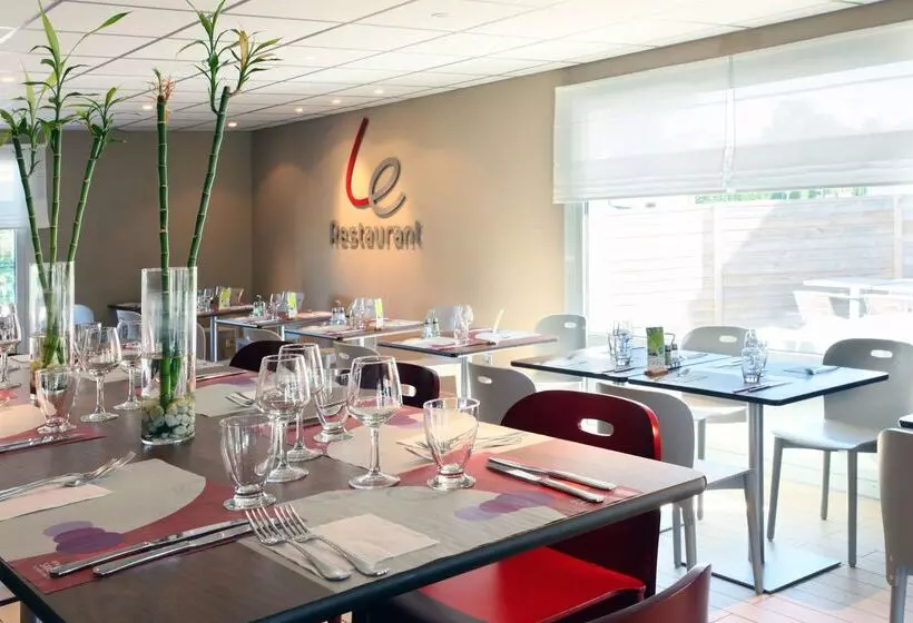 Отель Campanile Tours Sud  Chambraylestours