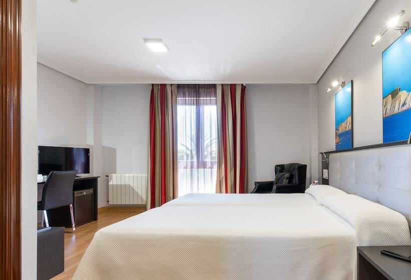 هتل Chateau La Roca