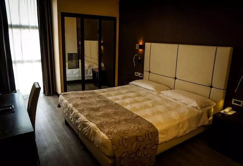 هتل Delfino Venezia Mestre