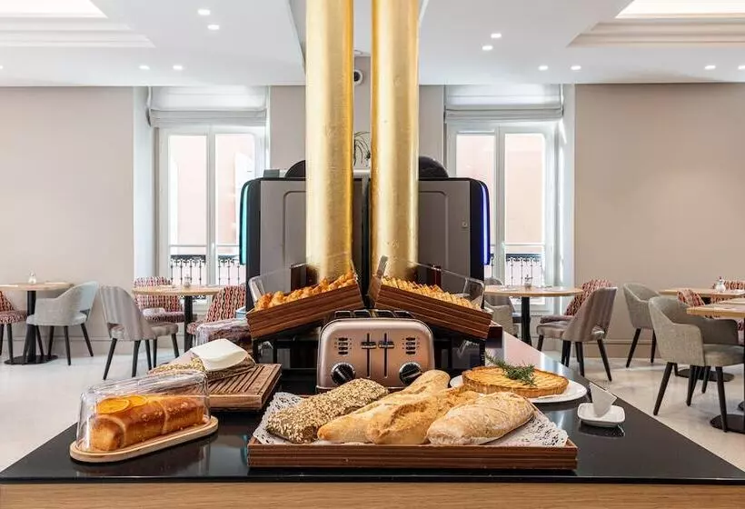 Отель Apollinaire Nice