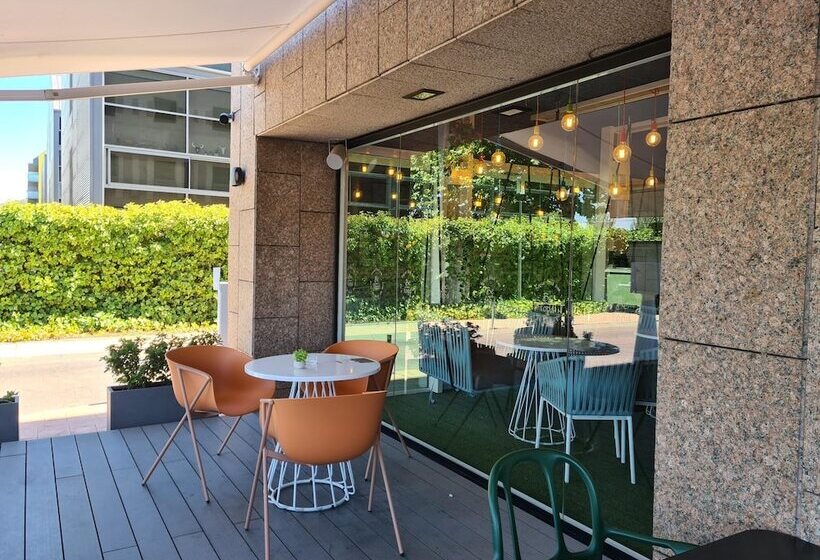 هتل Ibis Alcala De Henares La Garena