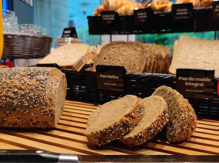 هتل Ibis Alcala De Henares La Garena