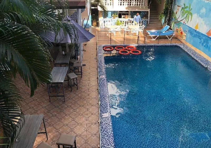 هتل La Casona Dorada