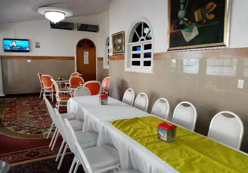 هتل La Casona Dorada