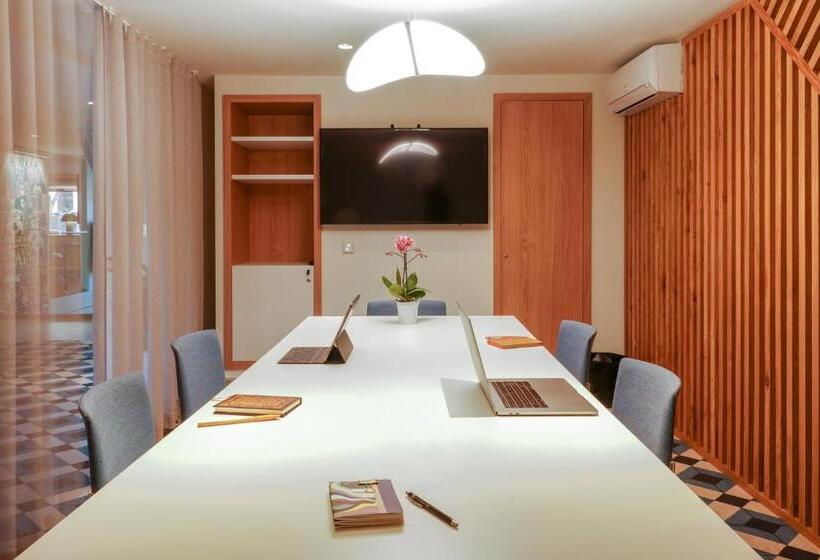 هتل Mercure Marseille Centre Prado Velodrome