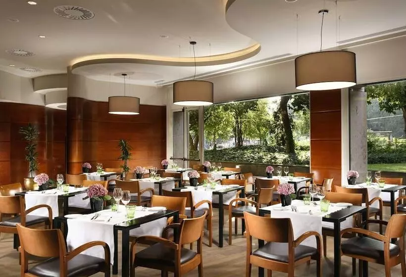 Unahotels Cusani Milano