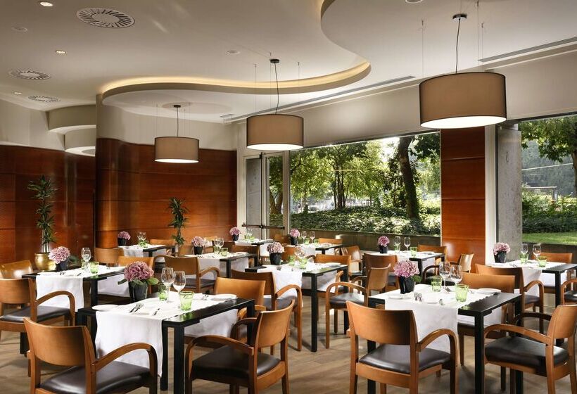 Unahotels Cusani Milano