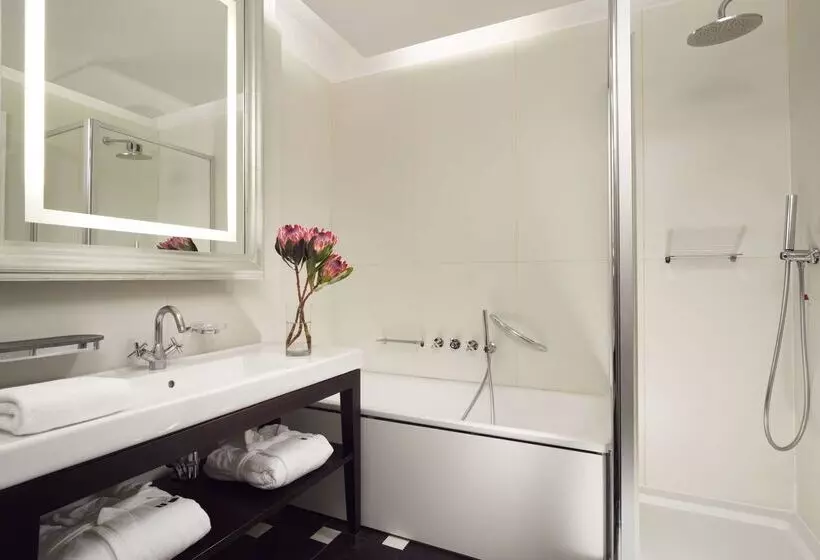 Unahotels Cusani Milano