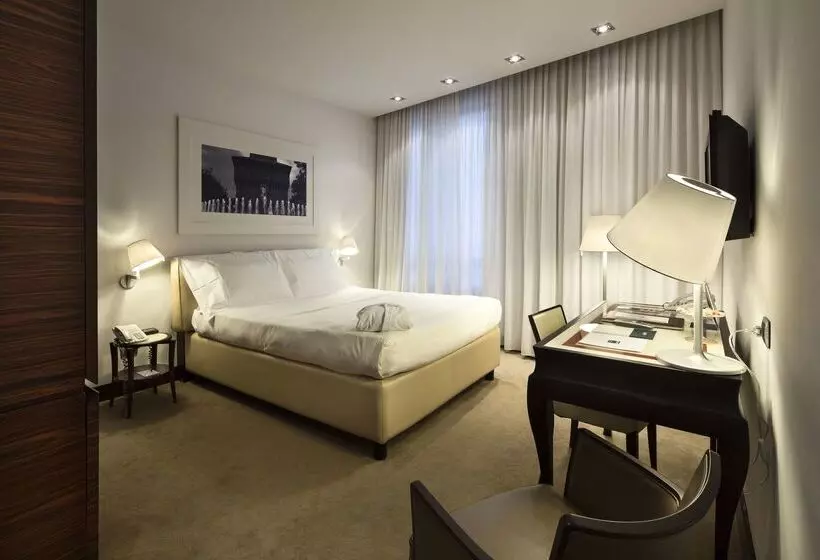 Unahotels Cusani Milano