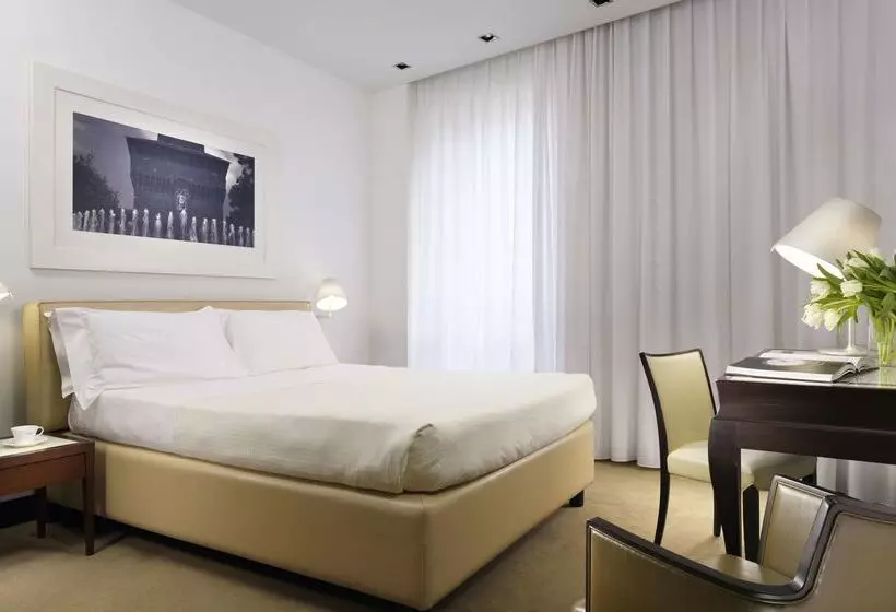 Unahotels Cusani Milano