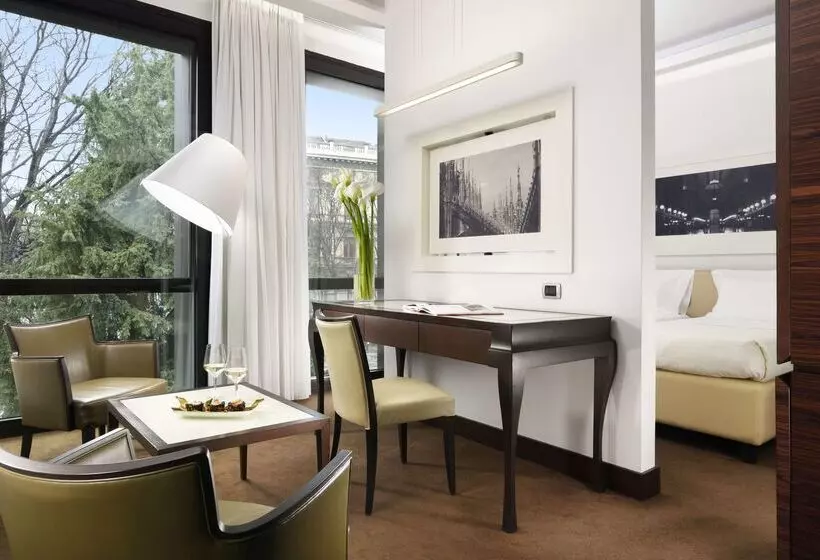 Unahotels Cusani Milano