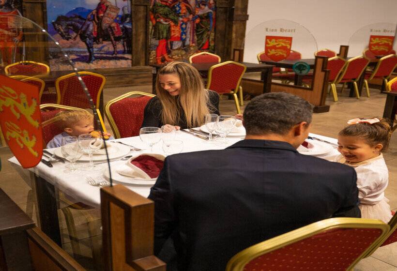 Resort Magic Robin Hood