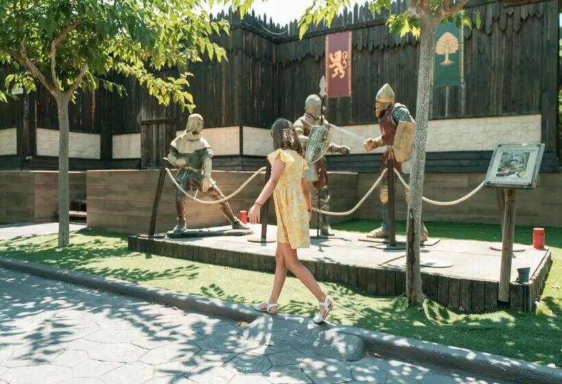 אתר נופש Magic Robin Hood