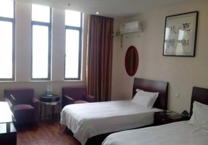 ホテル Greentree Inn Jiangsu Huaian Lianshui Bus Station Zhanqian Square Express