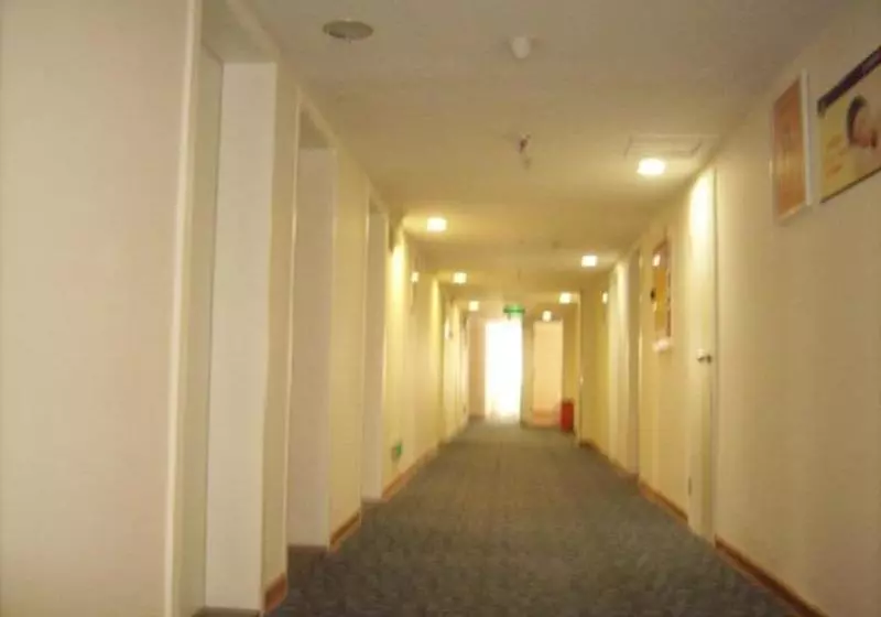 Hotelli 7days Inn Deyang Wenmiao Square