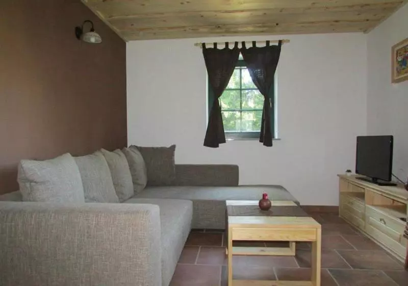 هتل Apartmaji Koželj