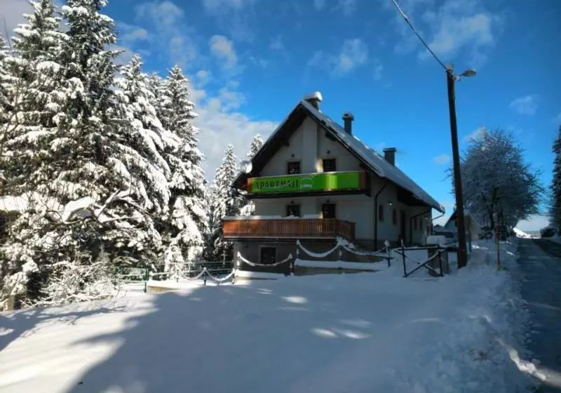 هتل Apartmaji Koželj