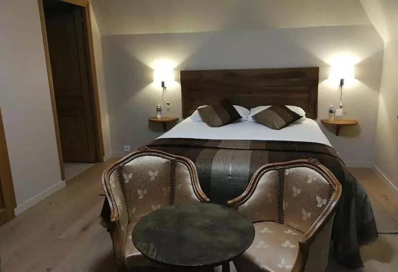 ペンション Auberge Du Vieux Tour Le Manoir