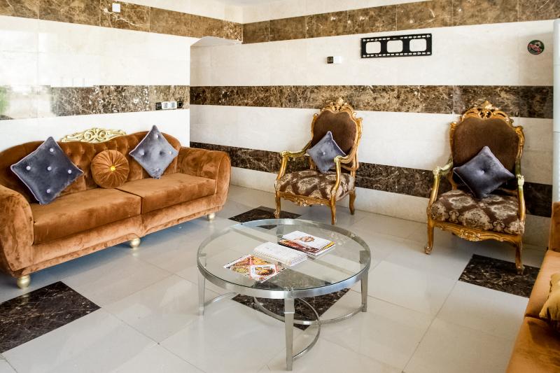 בית מלון כפרי Oyo 488 Nomas Plaza Of Housing Units