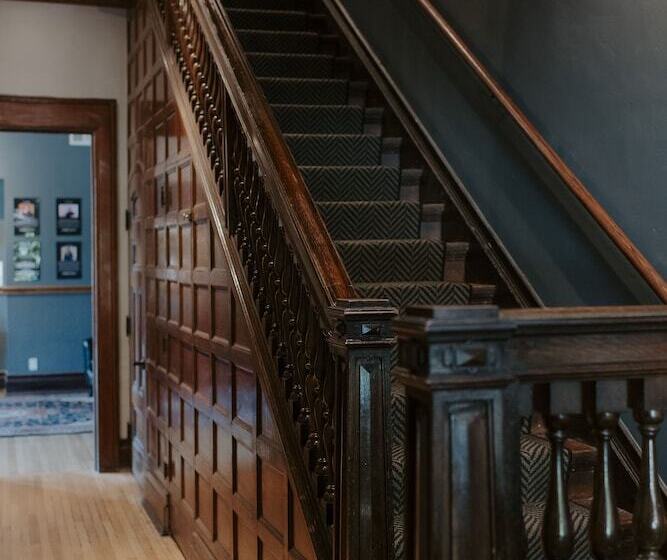 هتل The Dubbel Dutch