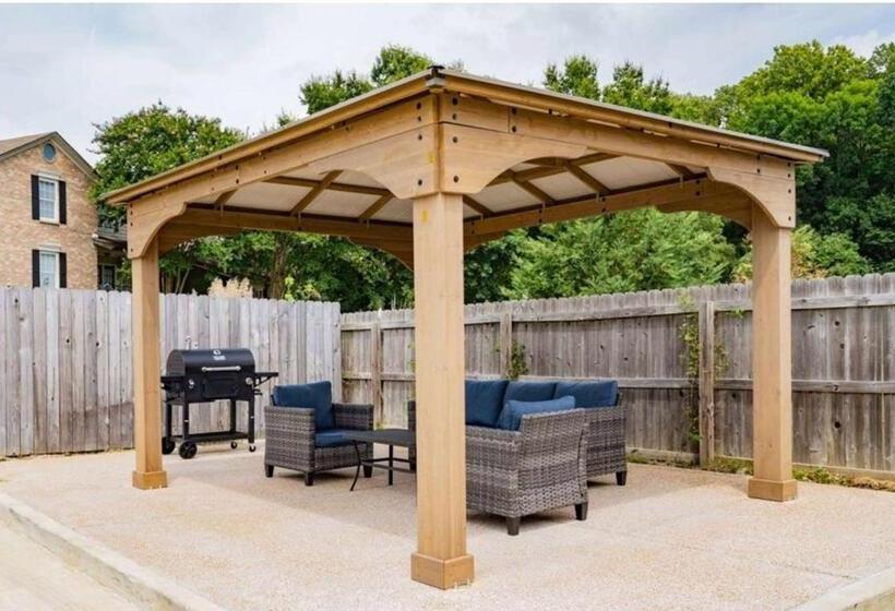 Отель Days Inn & Suites By Wyndham Horn Lake Memphis Graceland