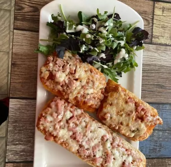 ホテル De La Forêt