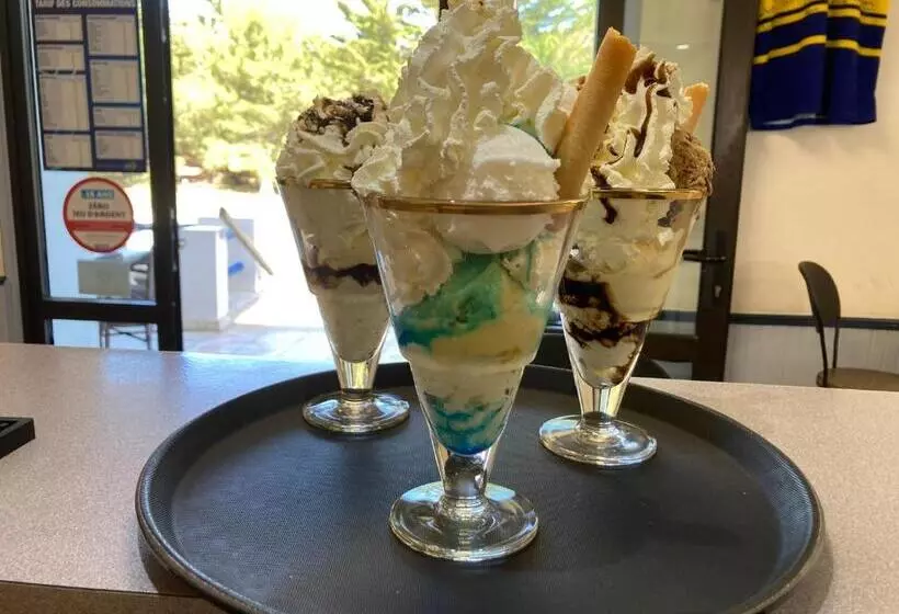 ホテル De La Forêt