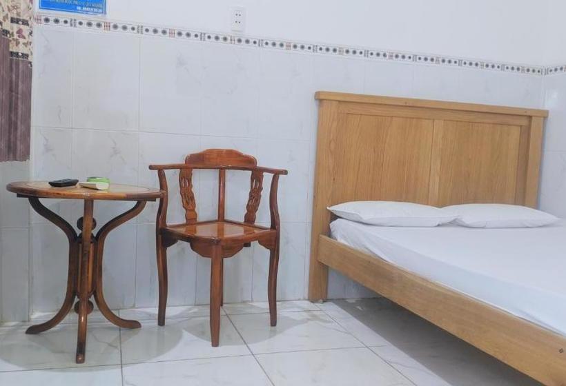 هتل Oyo 1131 Truc Lam Near Bien Hoa General Hospital