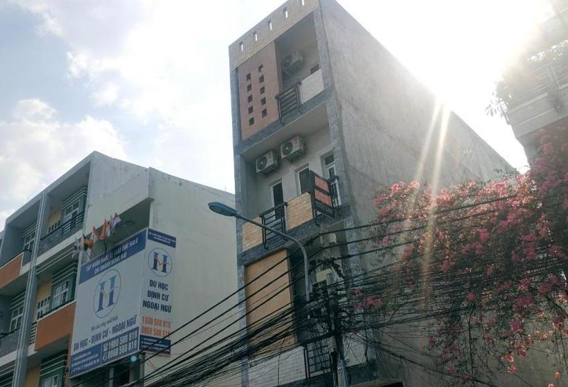 هتل Oyo 1131 Truc Lam Near Bien Hoa General Hospital