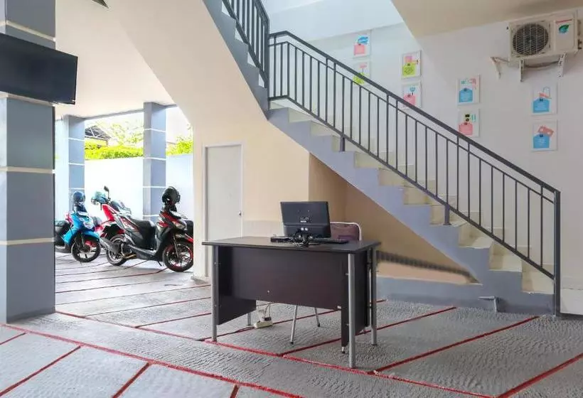 ホテル Oyo Life 3021 Kost Setia