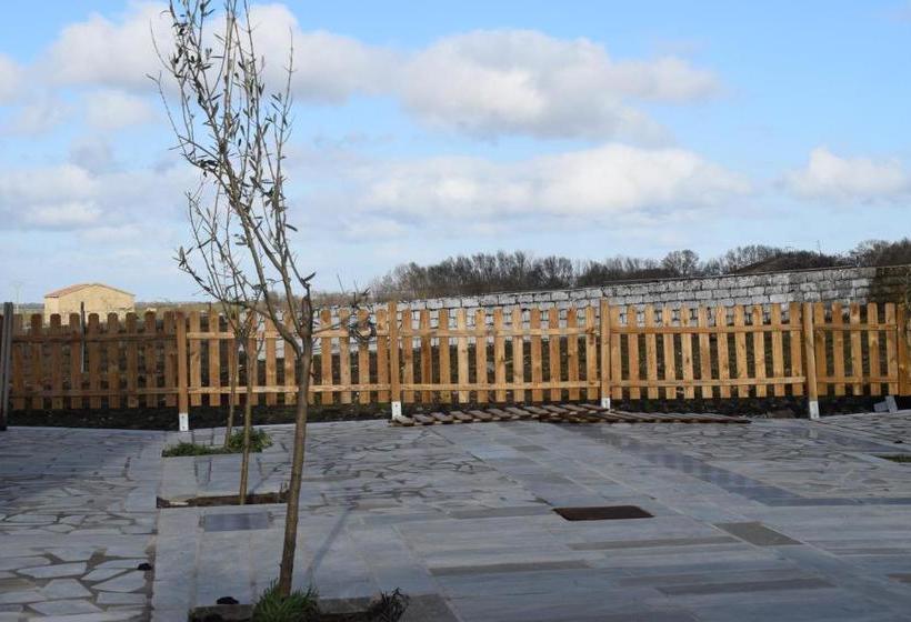 فندق Restaurante Racha