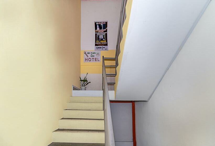 Отель Spot On 90042 One Plaza Eco