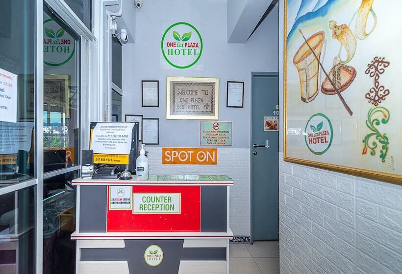 Отель Spot On 90042 One Plaza Eco