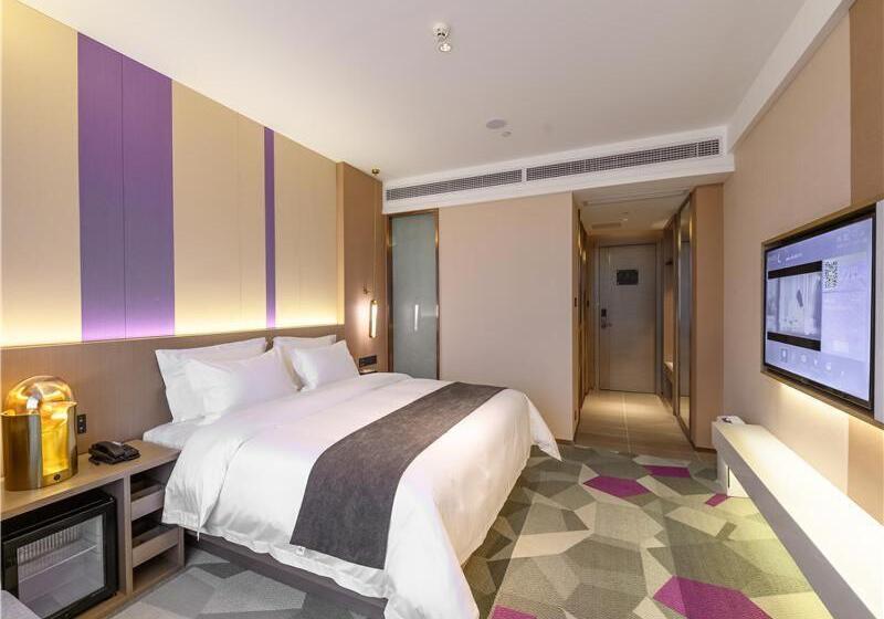 Lavande Hotel Chengdou Qingbai River Phoenix Lake