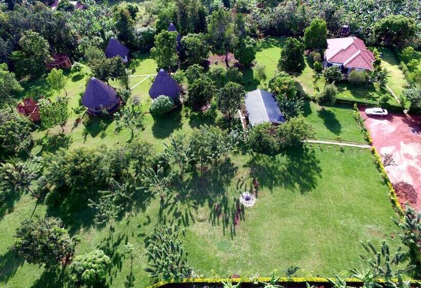 پانسیون Tusubira Village