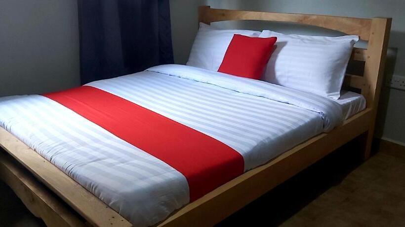 پانسیون Tusubira Village