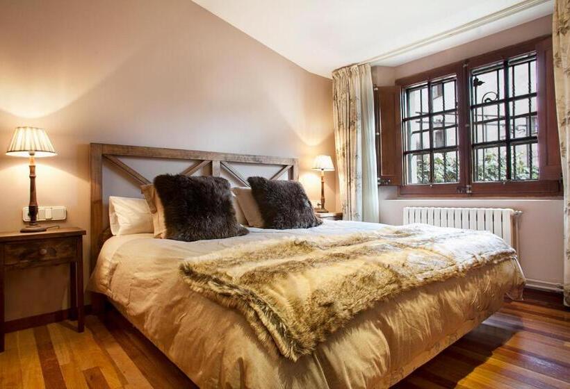 تختخواب و صبحانه Can Borrell