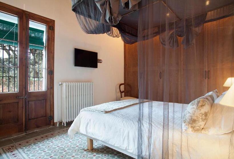 تختخواب و صبحانه Can Borrell