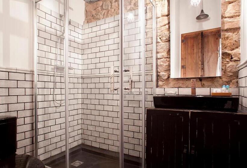 تختخواب و صبحانه Can Borrell